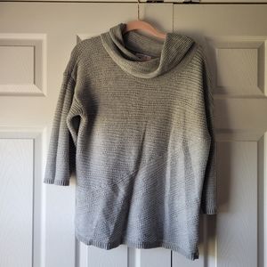 Cowell Neck grey and silver sweater New York & Company XL